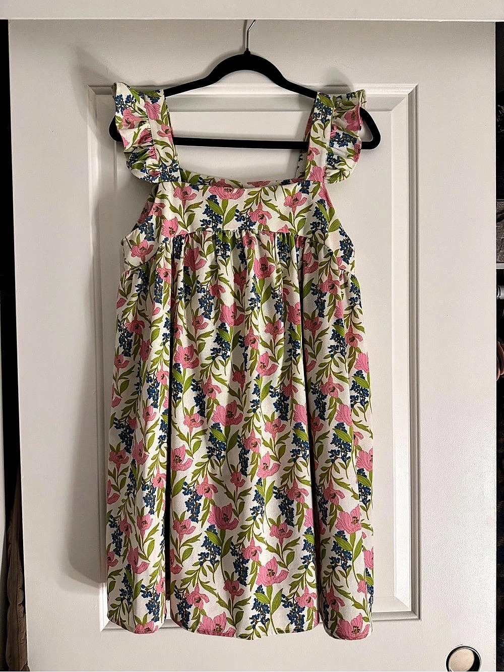 blu pepper Floral Mini Dress in White & Pink Size Medium Like New